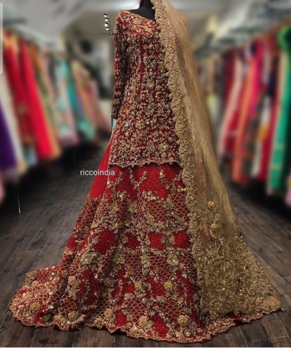 Post image I want 1 Metres of Muje esa lehenga chaiye .
Below is the sample image of what I want.