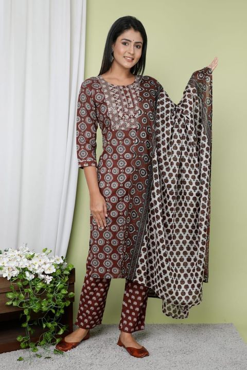 👗 *Beautiful cotton 60 60 Fabric kurti. pant dupatta* 👗
⭐Available Size-.           M/38,L/40,XL/4 uploaded by Rathore textiles on 9/29/2021