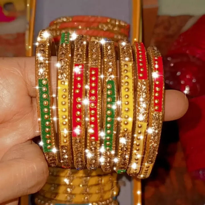 Metal bangles multicolour uploaded by Mahavir trading co. on 10/5/2021