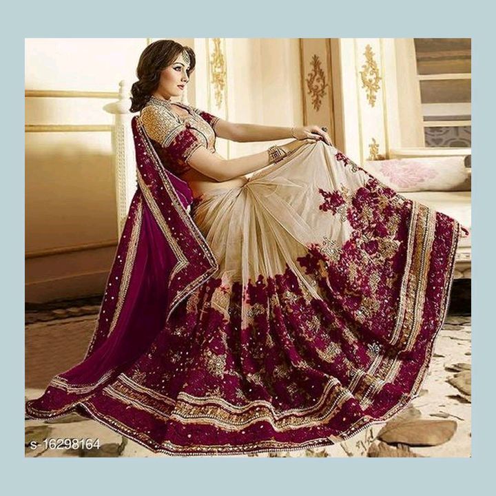 Designer sarees uploaded by Tanzila Trends on 10/5/2021