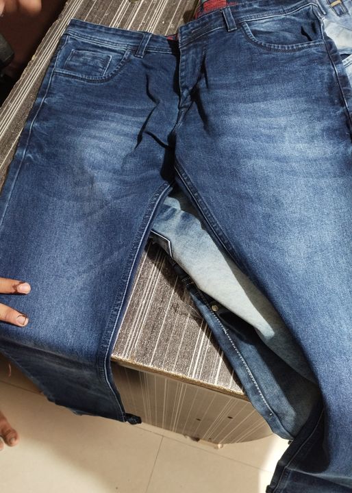 Post image Assorted jeans bahut he SASTA aur brand ke takkar ka sample dekhne ke liye 1 piece bhi mangayein