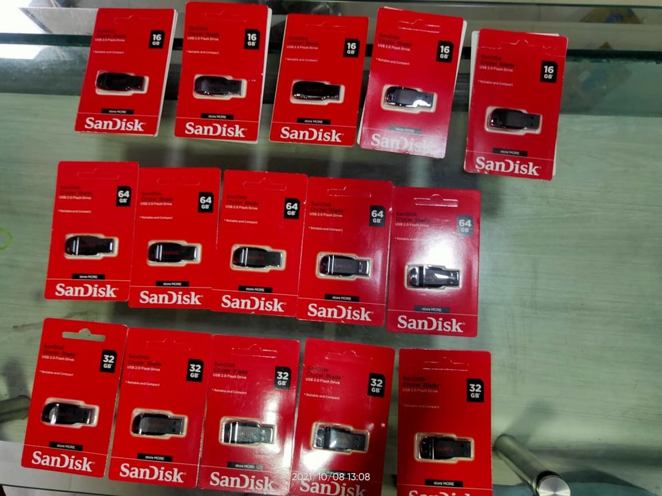 SanDisk pendrive uploaded by business on 10/8/2021