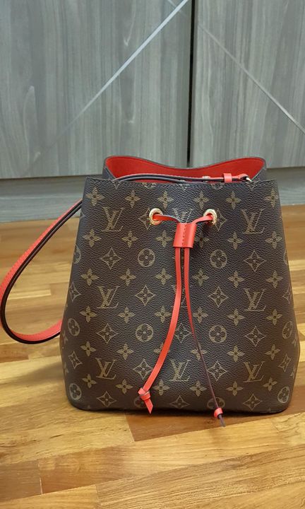 LV RED BUKKET BAG uploaded by Benzer Accessories on 10/10/2021