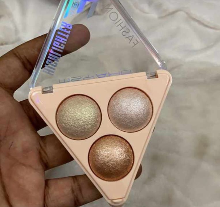 Diamond highlighter uploaded by Cosmetic_fashion_korner on 10/10/2021