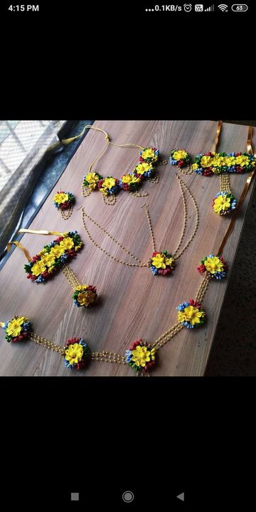 Flowers jewellery uploaded by Artificial Flowers Jewellery on 10/10/2021