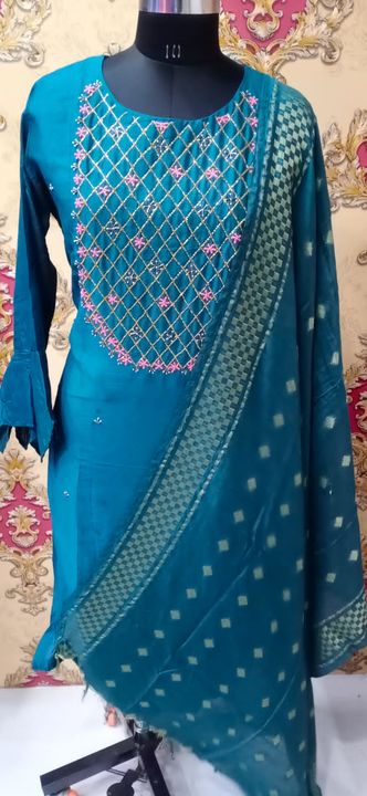 Muslim silk kurti duppatta with embroidery uploaded by business on 10/11/2021