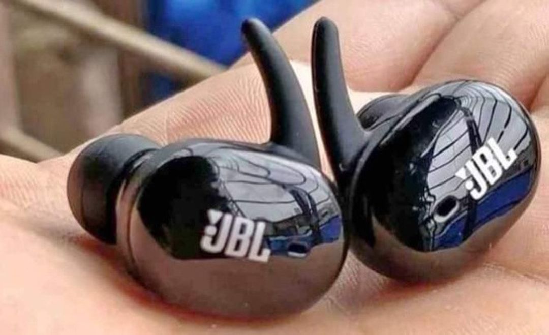 Jbl tws 4 Wireless Bluetooth Earbuds uploaded by Arun Sales on 10/11/2021