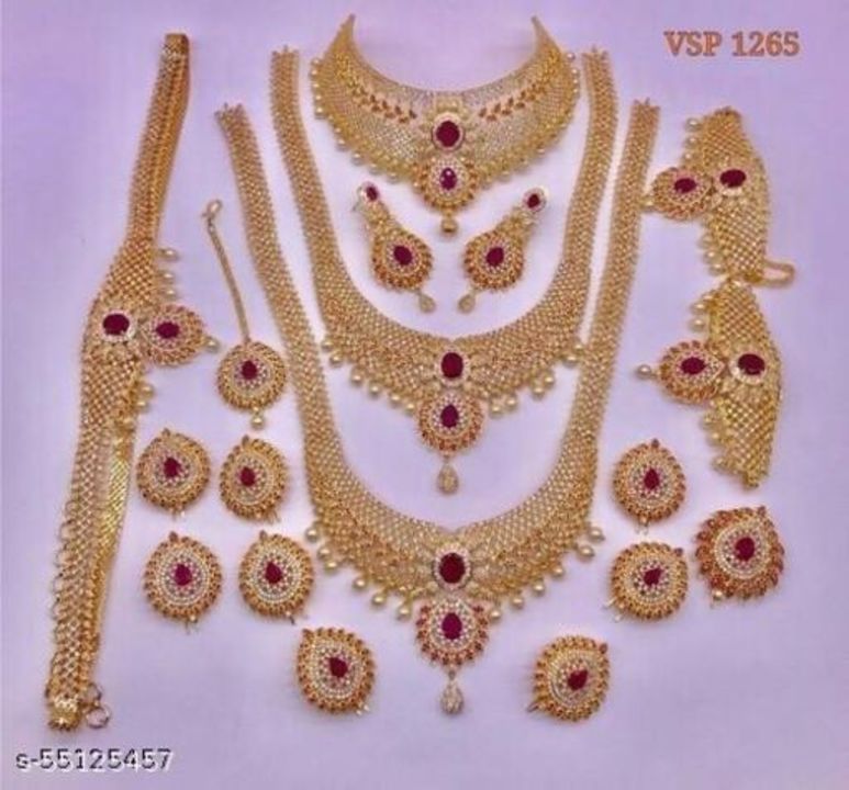 Jewellery uploaded by Alina Mariyam on 10/12/2021