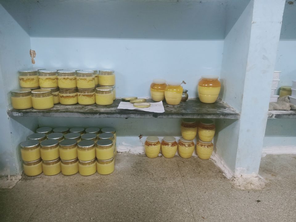 Cow ghee 1000ml uploaded by business on 10/12/2021