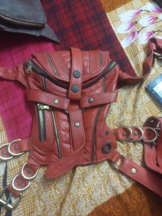 Leather belt pouch uploaded by Javed Anwar on 10/13/2021