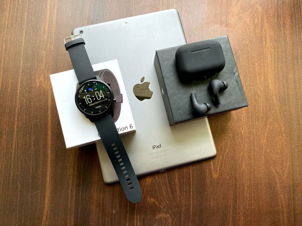 Fossil smart watch + buds pro uploaded by business on 10/15/2021