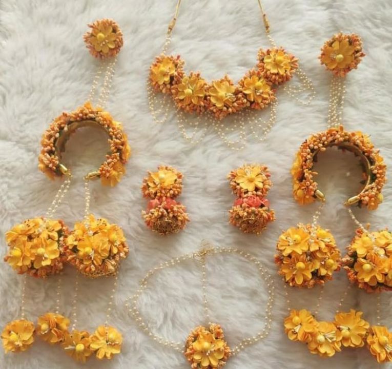 Post image Get Ideal Flower Jewellery at Unbelievable Prices.... 
Beautiful yellow colour combination of bridal floral jewellery.. 
1 set of bridal floral jewellery
Dm for orders ......😇
Customization available 😇. 

#pune #mumbai #maharashtra
#floraljewellery #floraljewelleryformehendi #floraljewelleryforhaldi #floraljewelleryforbrides #floraljewellerycollection #floraljewelleryforbabyshower #floraljewellerydesign  #bridalfloraljewellery
#bridalflowers #babyshowerfloraljewellery
#mehandidesign #mehandiflowerjewellery 
#haldijewellery #haldiflowerjewellery #floraldesign #floralart #bride #bridallook #indianfashion #babyshowerflowerjewellerydesigns #bridestyle #brideessentials #bridalfashion #weddinginspiration #bridetobe #floral #bridetobe2021

@weddingsutra @weddingz.in @weddingwireindia @weddingvows.in @weddingvows.in @bridalasia @brides @bridestodayin @bridesmagazine  @wedmegood @wedmegoodsouth @wedmegood_creations @theweddingbrigade @eventilaindia @theweddingstory_official koon