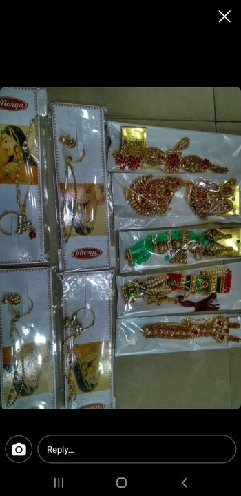 Post image Mujhe jewellery and cosmetic  ki 100 Pieces chahiye.
Mujhe jo product chahiye, neeche uski sample photo daali hain.