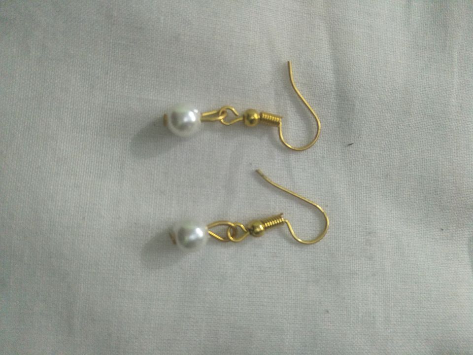 Earring white Beads type uploaded by business on 10/18/2021