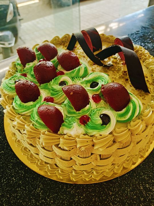 Gulab jamun cake uploaded by Cake on 10/18/2021