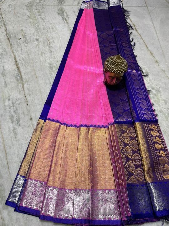 Post image I want 1 Pieces of I want a mangalagiri Pattu Saree with kanchi border. See picture for reference..
Chat with me only if you offer COD.
Below is the sample image of what I want.