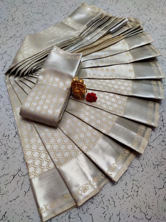 Wedding sarees uploaded by Aurora Trendz on 10/20/2021