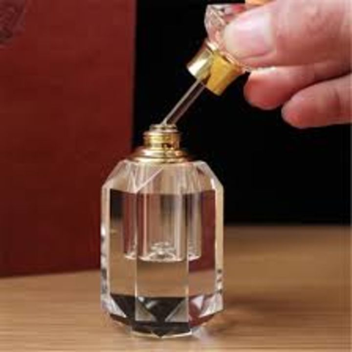 White oudh uploaded by Huzra perfume on 10/21/2021