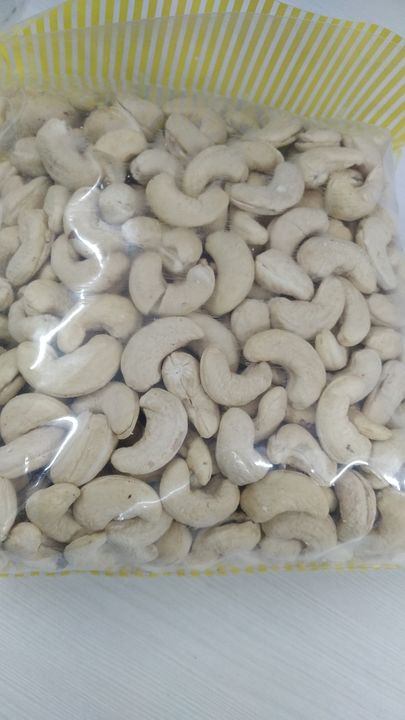 Post image Whole cashew (Sabut Kaju) available in stock packing 10kg n 20kg for orders contact 9246330240