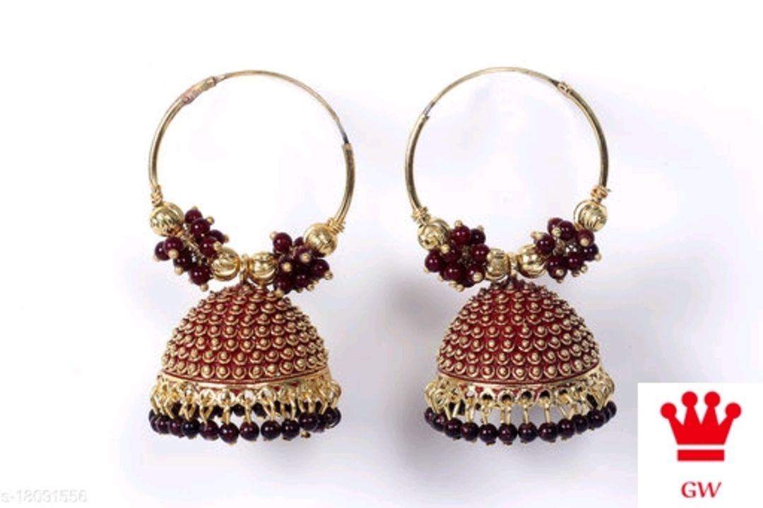 Post image Catalog Name:*Shimmering Fusion Earrings*
Base Metal: Brass
Plating: Oxidised Gold
Stone Type: Artificial Stones &amp; Beads
Sizing: Adjustable
Multipack: 1
Easy Returns Available 

Price - 256/-