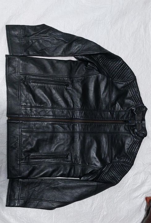 Men's leather jacket  uploaded by business on 10/26/2021