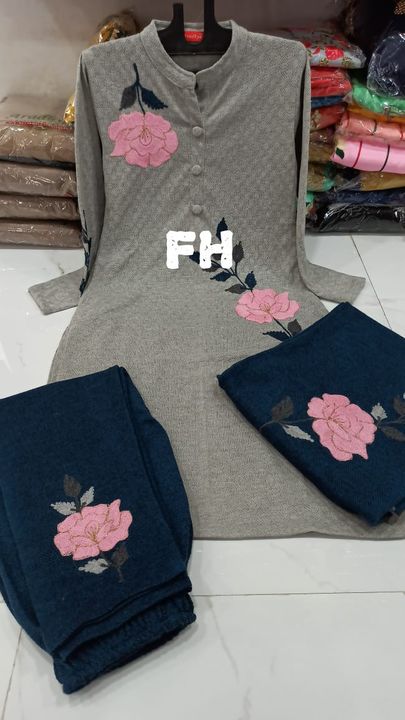 Post image I want 12 Pieces of Woolen kurtis, jackets nd woolen suits.
Chat with me only if you offer COD.
Below are some sample images of what I want.