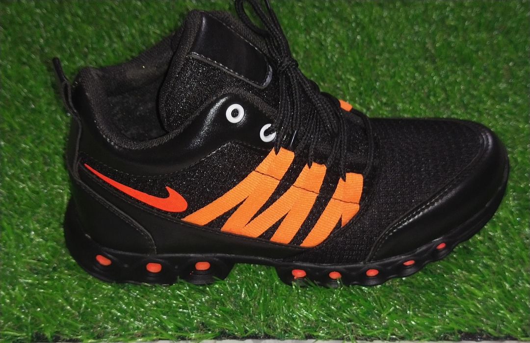 Men's sports shoes uploaded by Khalsa enterprises on 10/26/2021