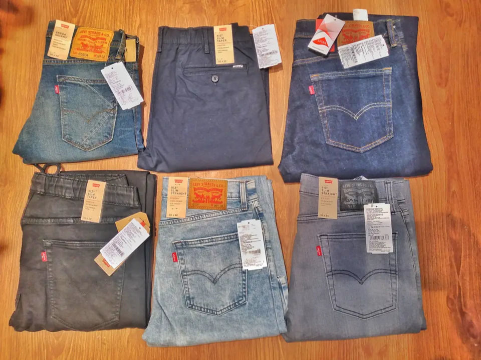 Levi's jeans uploaded by business on 10/28/2021