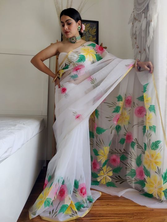    *Hand Painted saree* uploaded by business on 11/1/2021