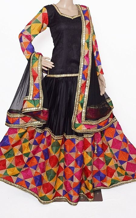 Post image Outshine everyone with this Stunning Punjabi Lehnga Dress 

Phulkari Lehnga Choli 
Net Dupatta 
Zam Silk Fabric 
Available in All Sizes upto 46 

Colours can be customized as per client request.
Quality assured