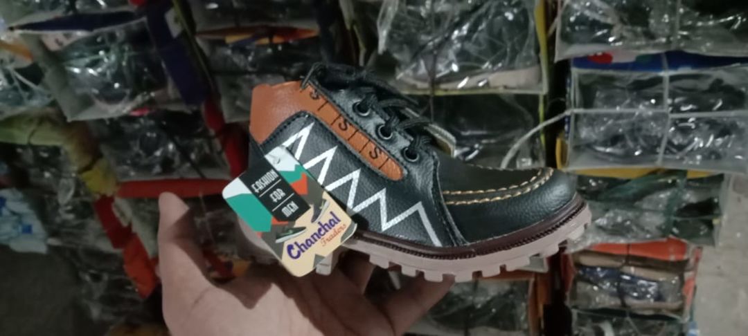 Kids shoes uploaded by Arshi surplus garments on 11/1/2021