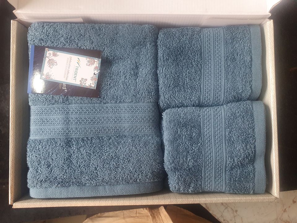 Towel set uploaded by Tsr handloom and Garments on 11/2/2021