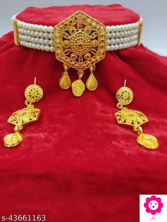 Shimmering Graceful Jewellery Sets
Base Metal: Alloy
Plating: Gold Plated
Stone Type: Artificial Sto uploaded by business on 11/4/2021