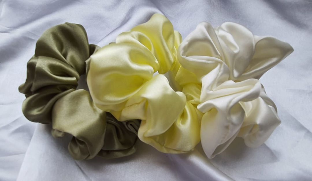 Product image with ID: satin-scrunchies-standard-size-e516a248