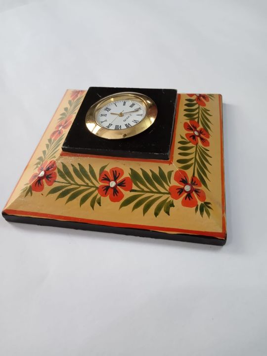 Table clock uploaded by business on 11/6/2021
