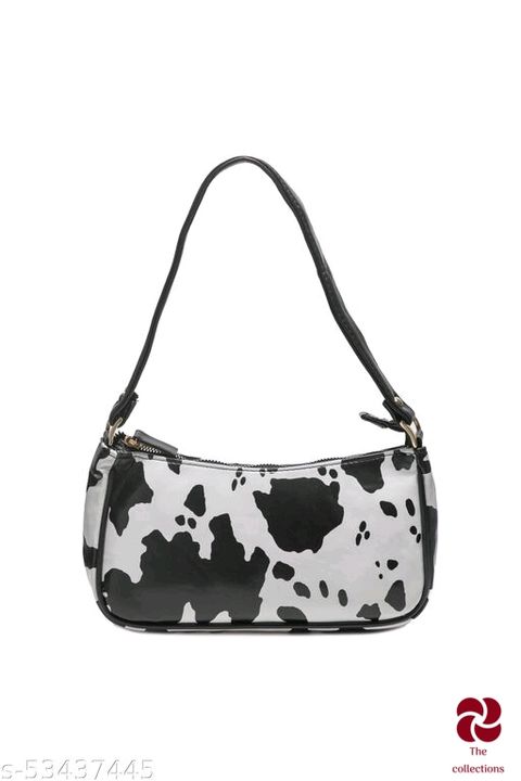 The collection printed shoulder bag for girl uploaded by Retail studio on 11/9/2021