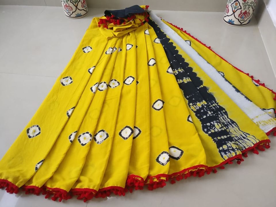 Post image *Bagru Print Cotton Mul-mul Saree*
🔹 *Cotton Mul-mul Fabric* 
🔹Total Saree length - 6.50 meter/5.70 meter Saree🔹Blouse - 80c.m

Without  pompom 700With pompom 750