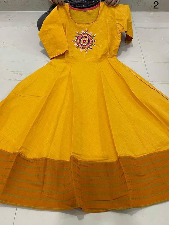 Post image *New launching long gown 😍*
*Hot selling colors*    💛💙💚❤️
*Febric details:-*Megic slub Febric with Bautiful embroidery work With print broader   💙💚💛❤️
Size :- M(38)      L. (40)      Xl. (42)      Xxl. (44)
Length:- 48”
*Price :- 399  💛💚❤️💙Ready to ship 🚢 