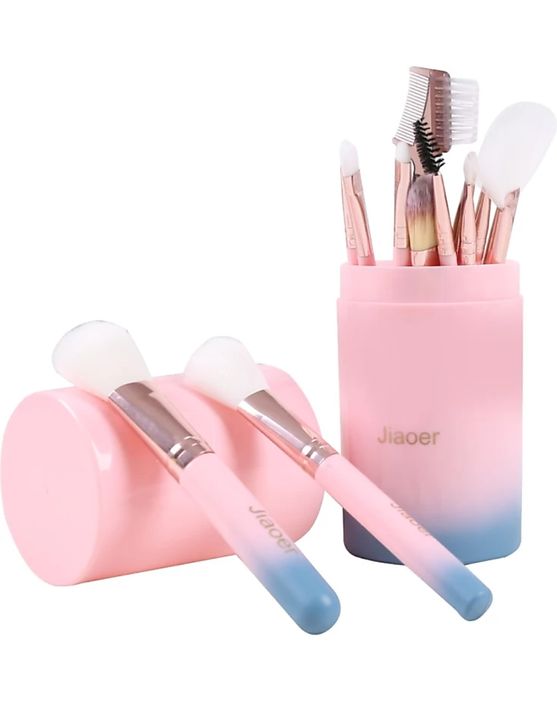 Makeup Brush kit uploaded by business on 11/11/2021