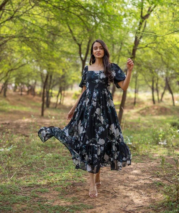 Post image “ Classic Black Georgette Floral Maxi “ 💞🖤
As Said Black Is Never Out Of Fashion Here Adding One More Absolutely Amazing Fox Georgette Black Maxi For All Those Simple And Elegant Looks 🥰
With Elastic Detailing At Shoulder And Frill At Bottom
Sizes M-38 L-40 XL-42 XXL-44Lenth - 52 InchFlare - 3.5 Mtrs 
Price - 699/-
Dm me  :- 9016743744