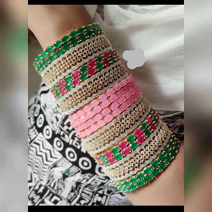 Bangles
2.4/2.6/2.8/2.10
Size ava uploaded by Taaz collection on 9/20/2020