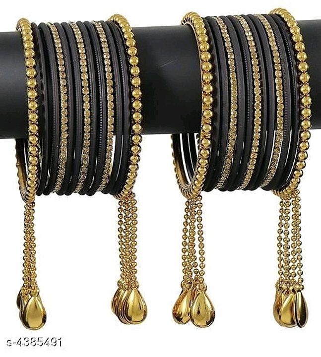 Stylish Women's Bracelets
Base Metal: Metal
Plating: Gold Plated
Sizing: Non-Adjustable
Type: Bangle uploaded by business on 9/20/2020