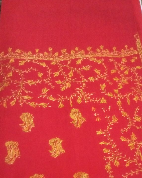 Post image Hey! Checkout my updated collection Kashmiri traditional Pashmina stool aur shawl.