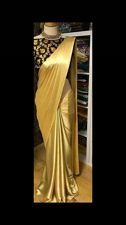 Beautiful woman saree uploaded by Star Shopping on 9/20/2020