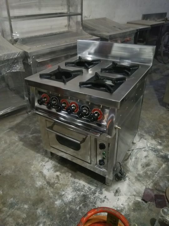 Four burner gas range with oven uploaded by Sindhu complete kitchen solution on 11/18/2021