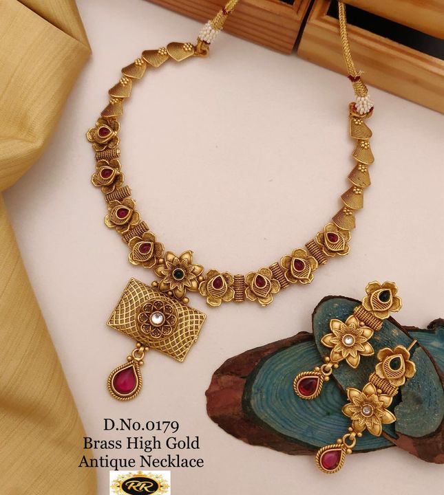 Post image High Quality Gold Plated Jewellery Set only Rs.999