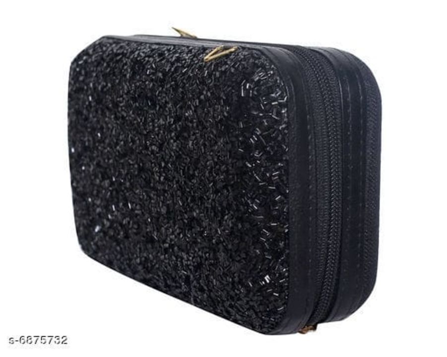 black clutches uploaded by alynza on 11/19/2021