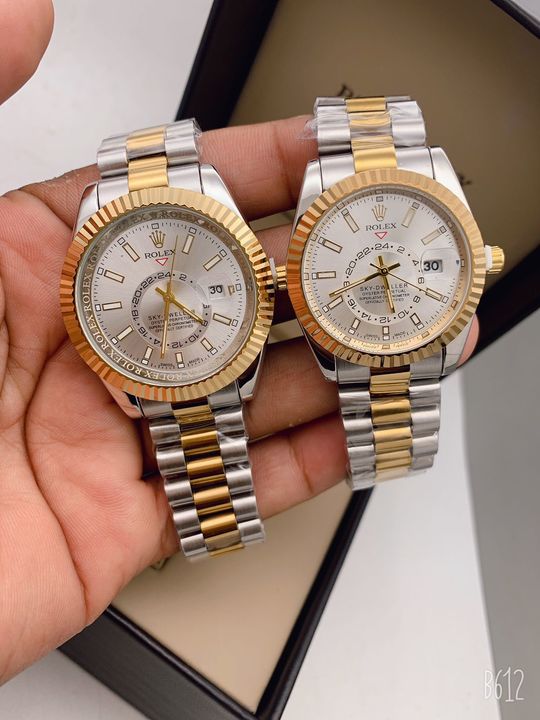 Post image ROLEX COUPLE WATCH

Resellers Welcome 👍
Whatsapp 8111958713