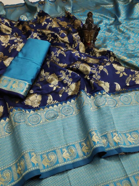 Hot saree uploaded by Malhari Fashion Factory  on 11/20/2021