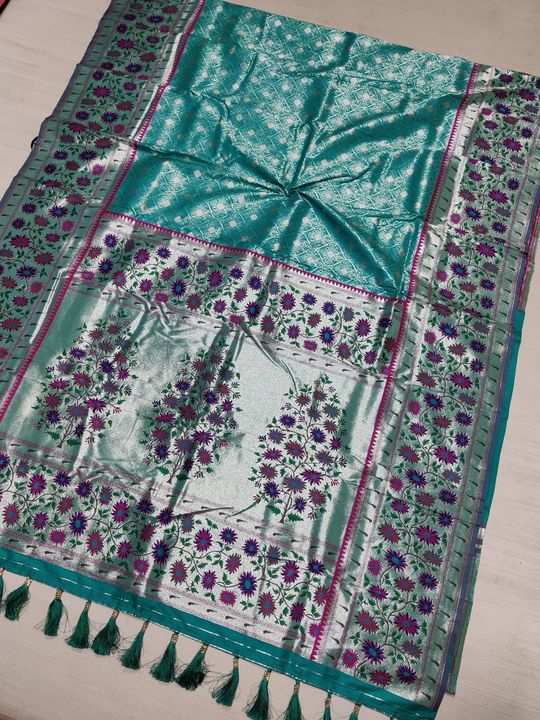 Big border paithani with silver jari uploaded by Expensive Bridal Collection on 11/23/2021